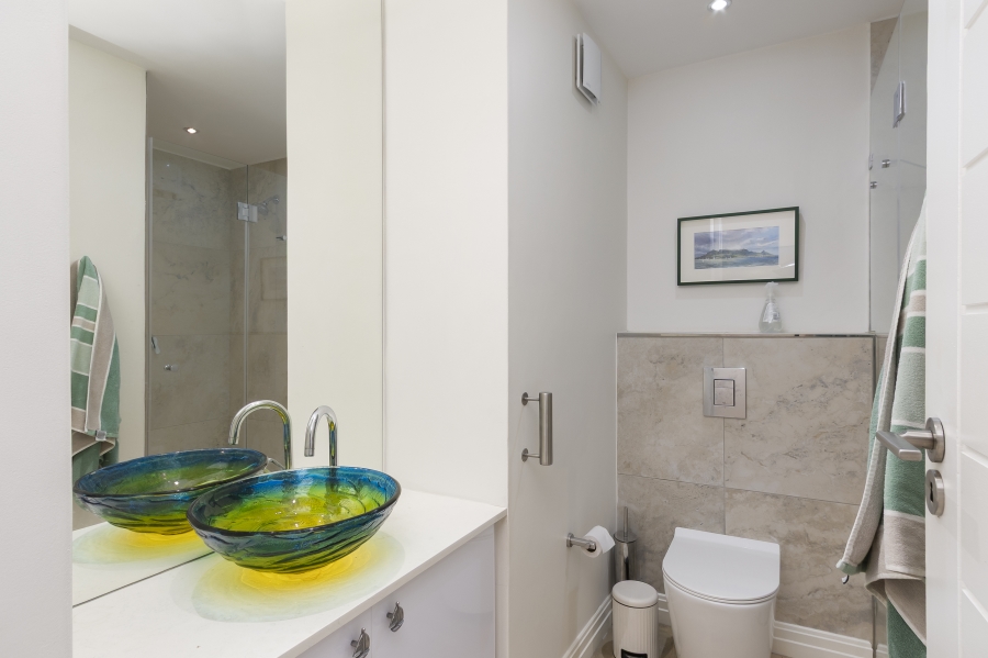 To Let 4 Bedroom Property for Rent in Harbour Island Western Cape
